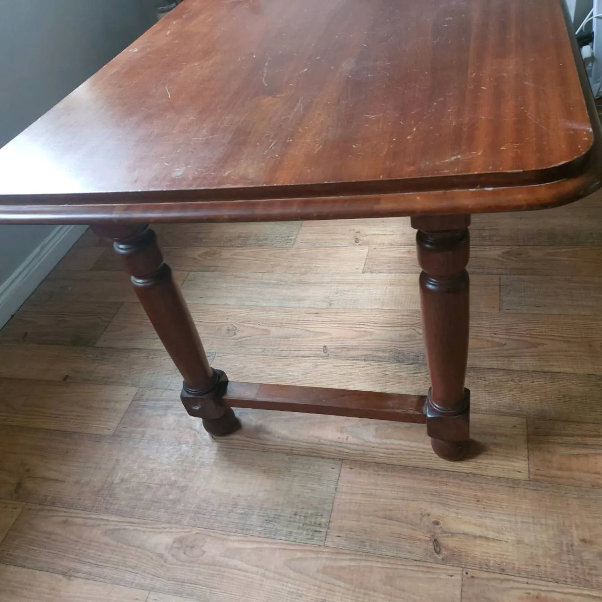Dining table & 6 chairs - Image 1