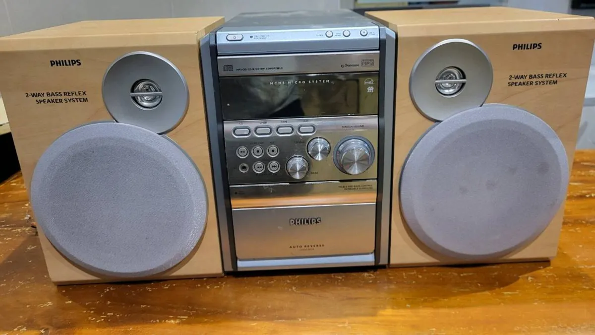 Philips Hi-Fi CD, Cassette, Radio, Aux stereo - Image 1
