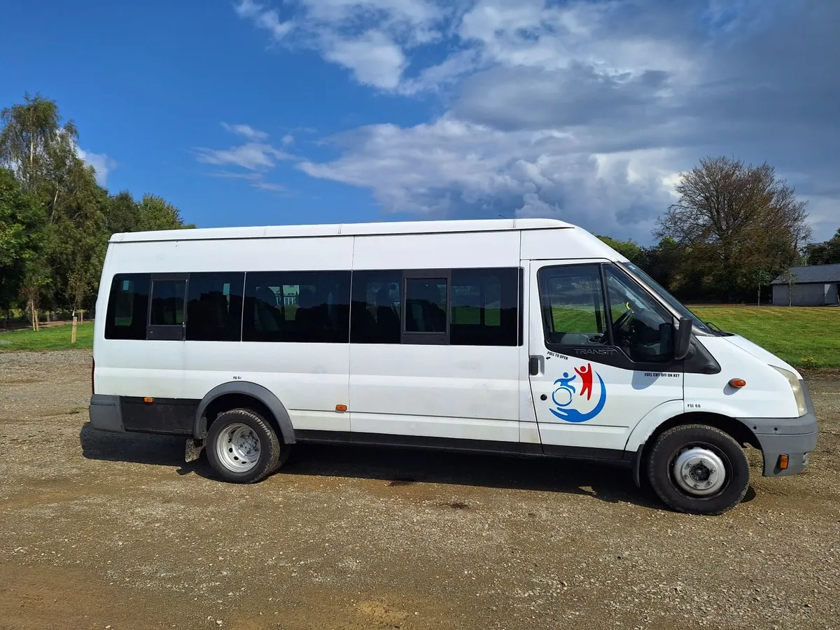 Ford Transit 2010 - Image 2