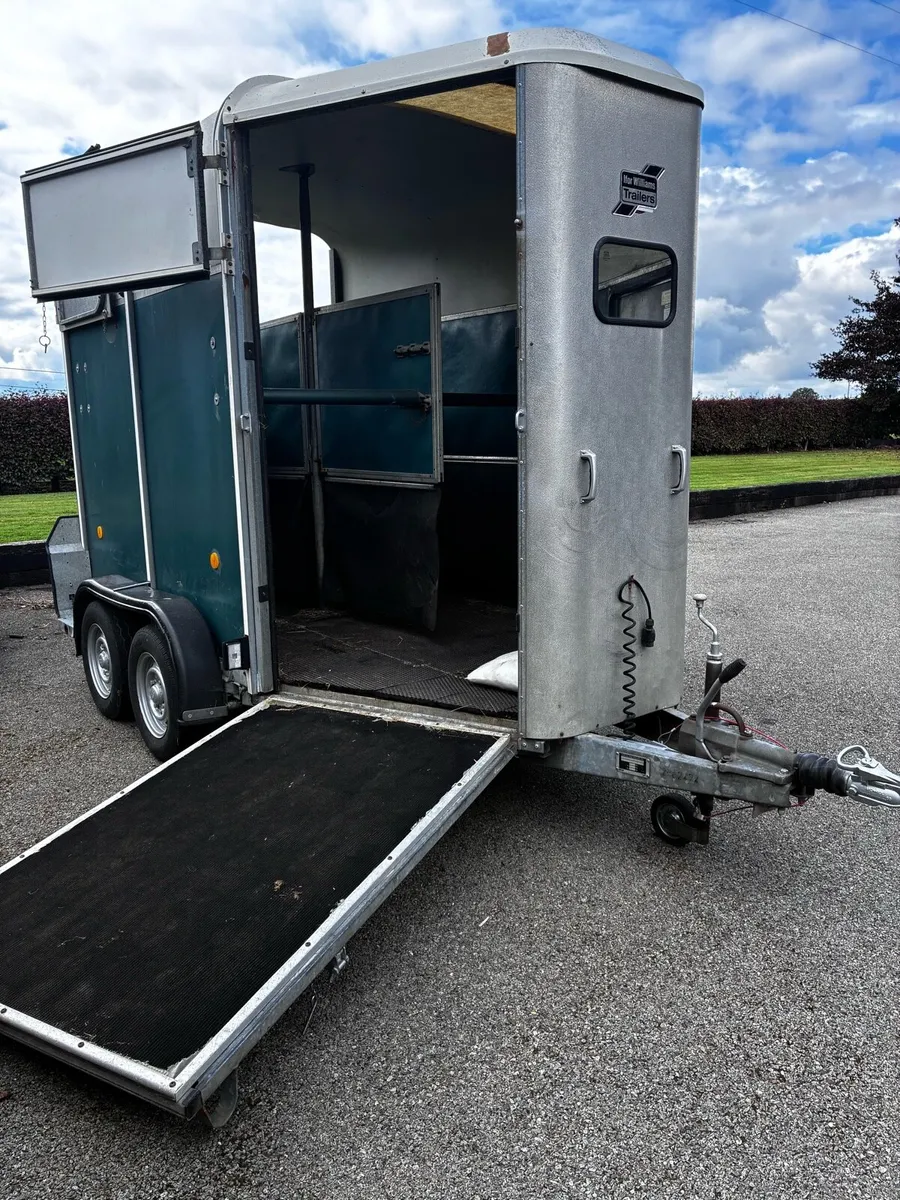 Ifor Williams horse box - Image 3