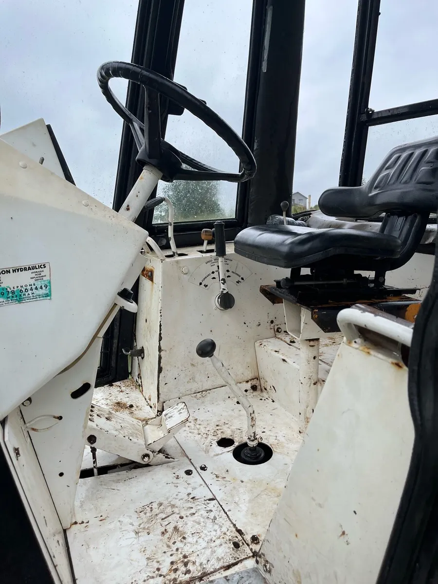 Case 860 vibratory moleplough - Image 4