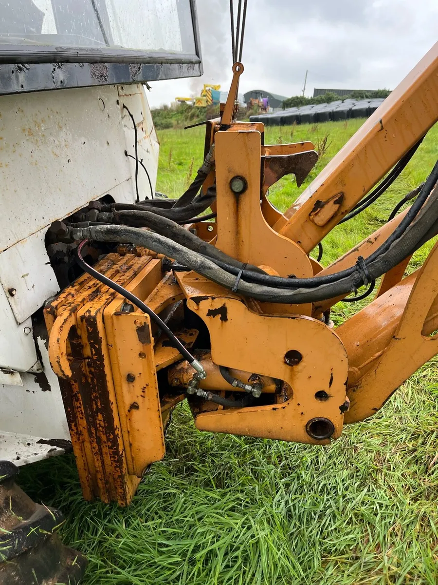 Case 860 vibratory moleplough - Image 3