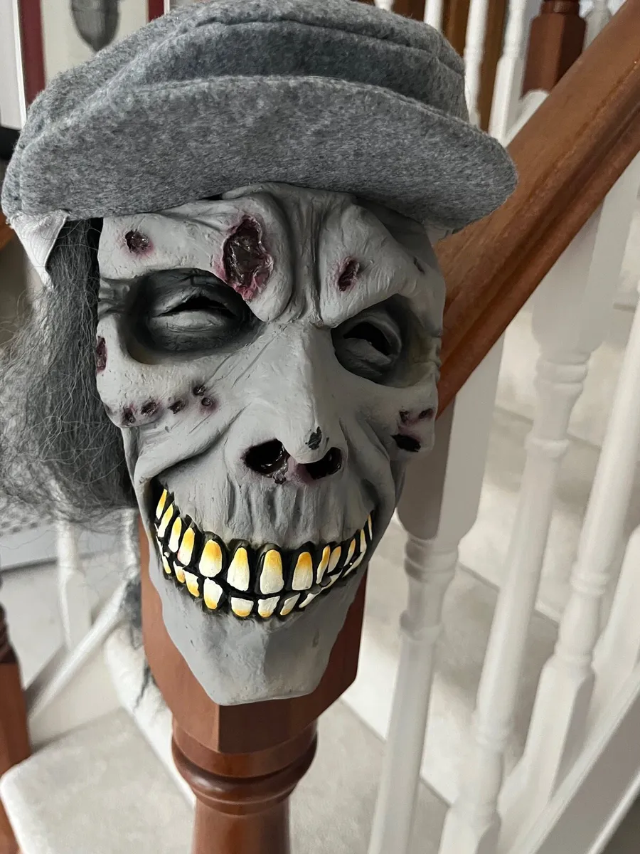 Large box of Halloween decorations - Image 4