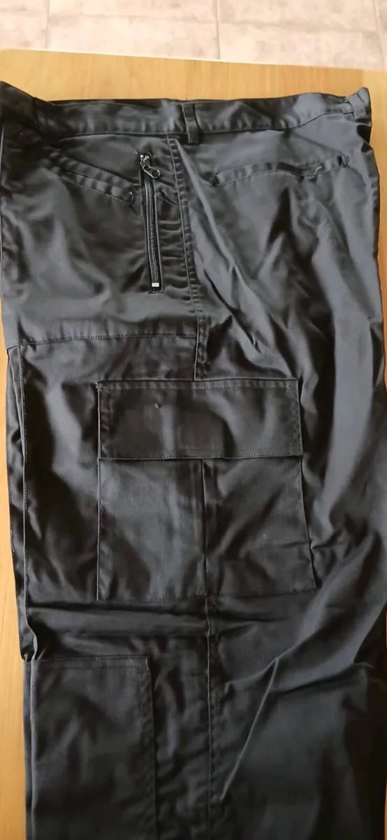 Uneek combat black work trousers - Image 4