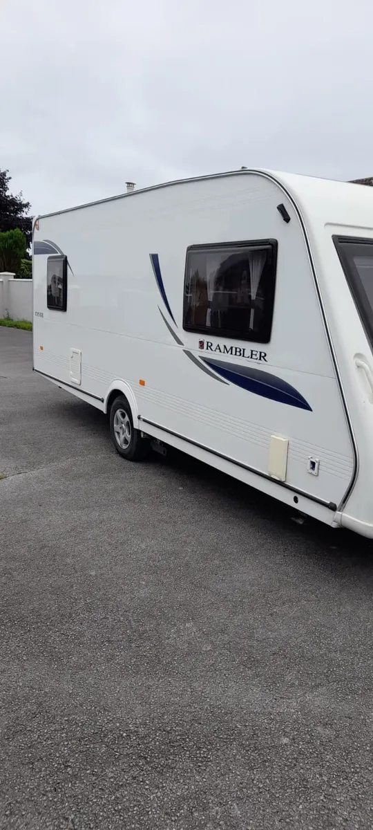 SPACIOUS 6 BERTH ELDDIS TOURING CARAVAN. - Image 2