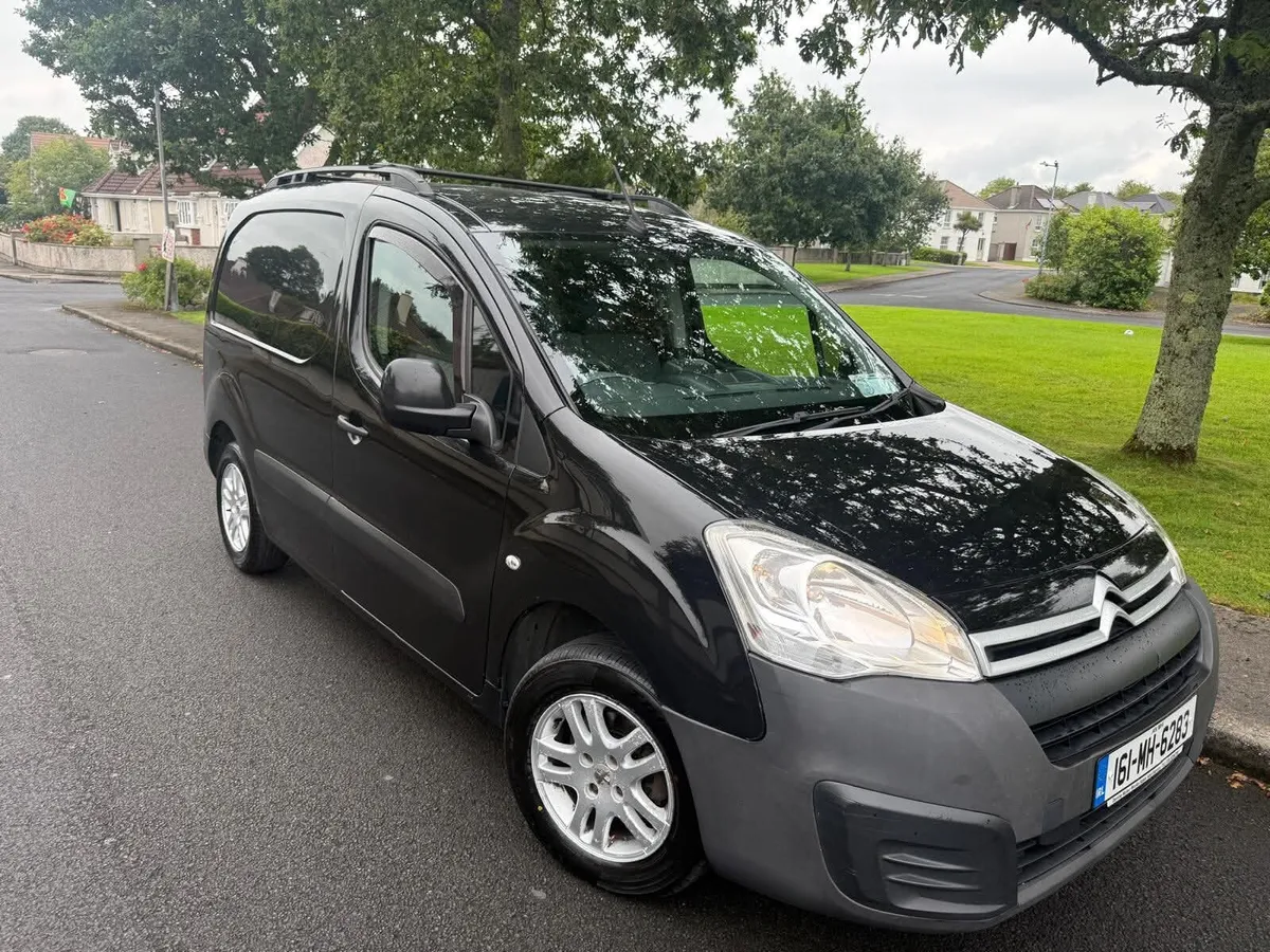 ⭐️2016 Citroen Berlingo Doe Until 2/27 Tax 10/26⭐️ - Image 2