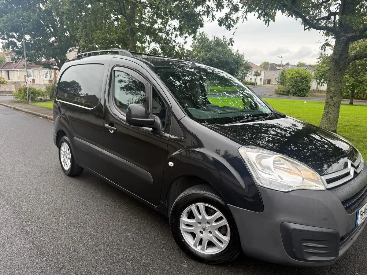 ⭐️2016 Citroen Berlingo Doe Until 2/27 Tax 10/26⭐️ - Image 3