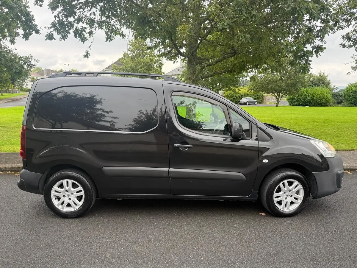 ⭐️2016 Citroen Berlingo Doe Until 2/27 Tax 10/26⭐️ - Image 4
