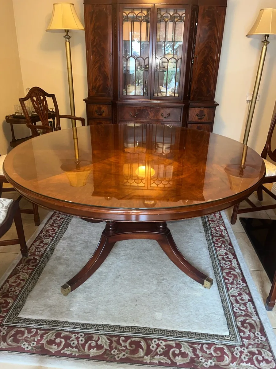 Dining table and display cabinet - Image 1