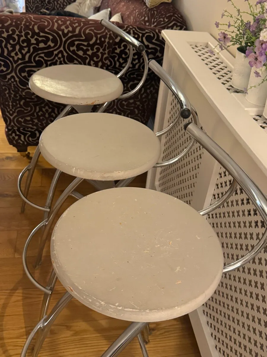 Kitchen stools x 3 - Image 3