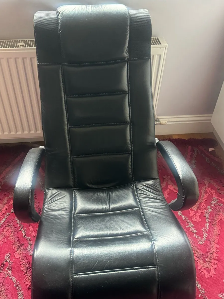 Gaming chair - Image 1