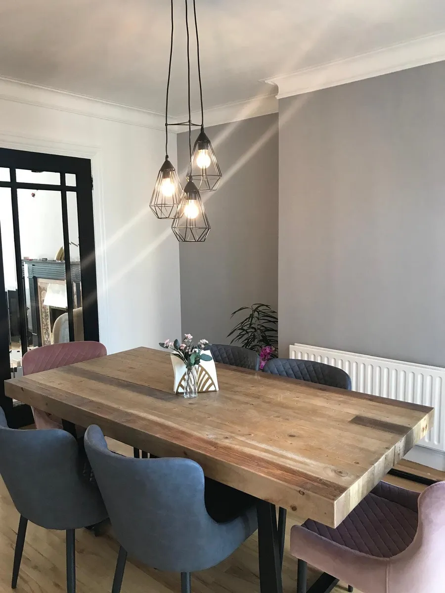 Kitchen table and chairs - Image 2