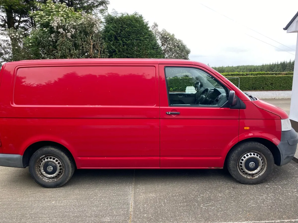 Vw Transporter T5 - Image 2
