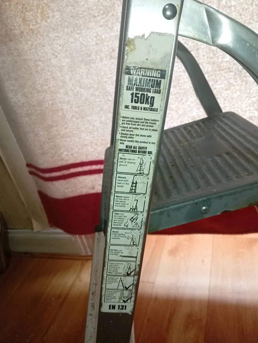 Steel Stair - Image 3