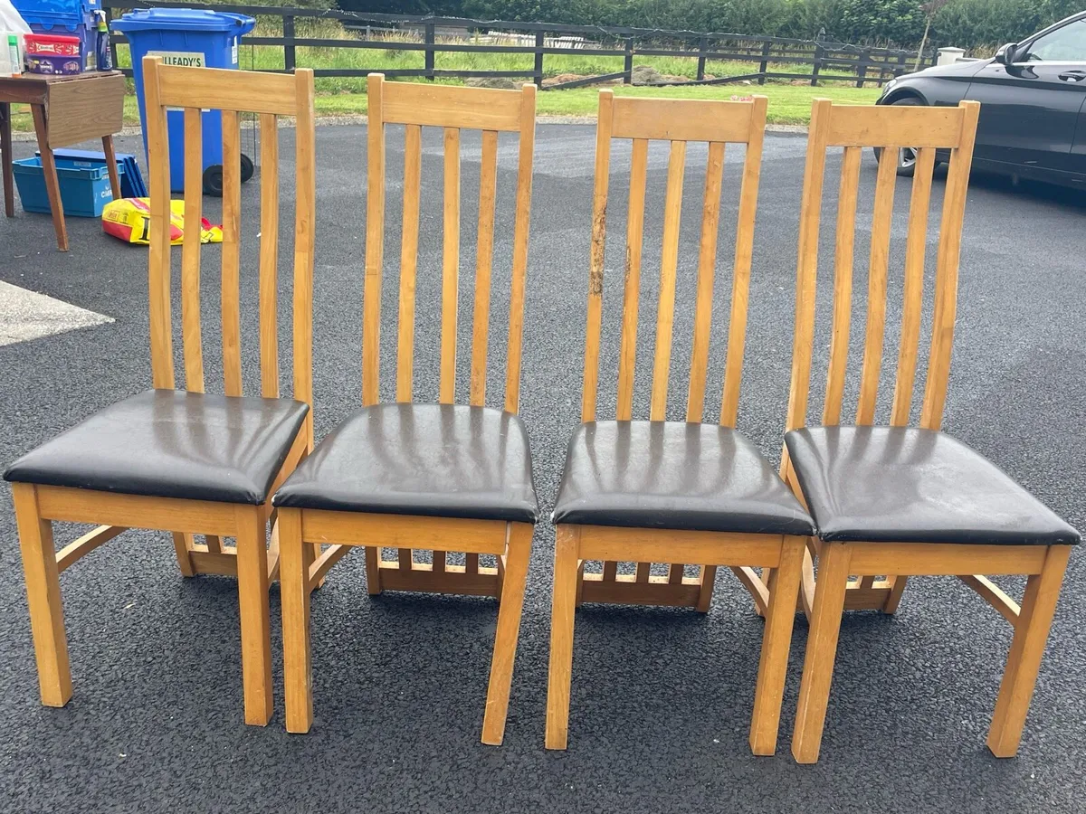 Table with 4 Chairs - Image 2