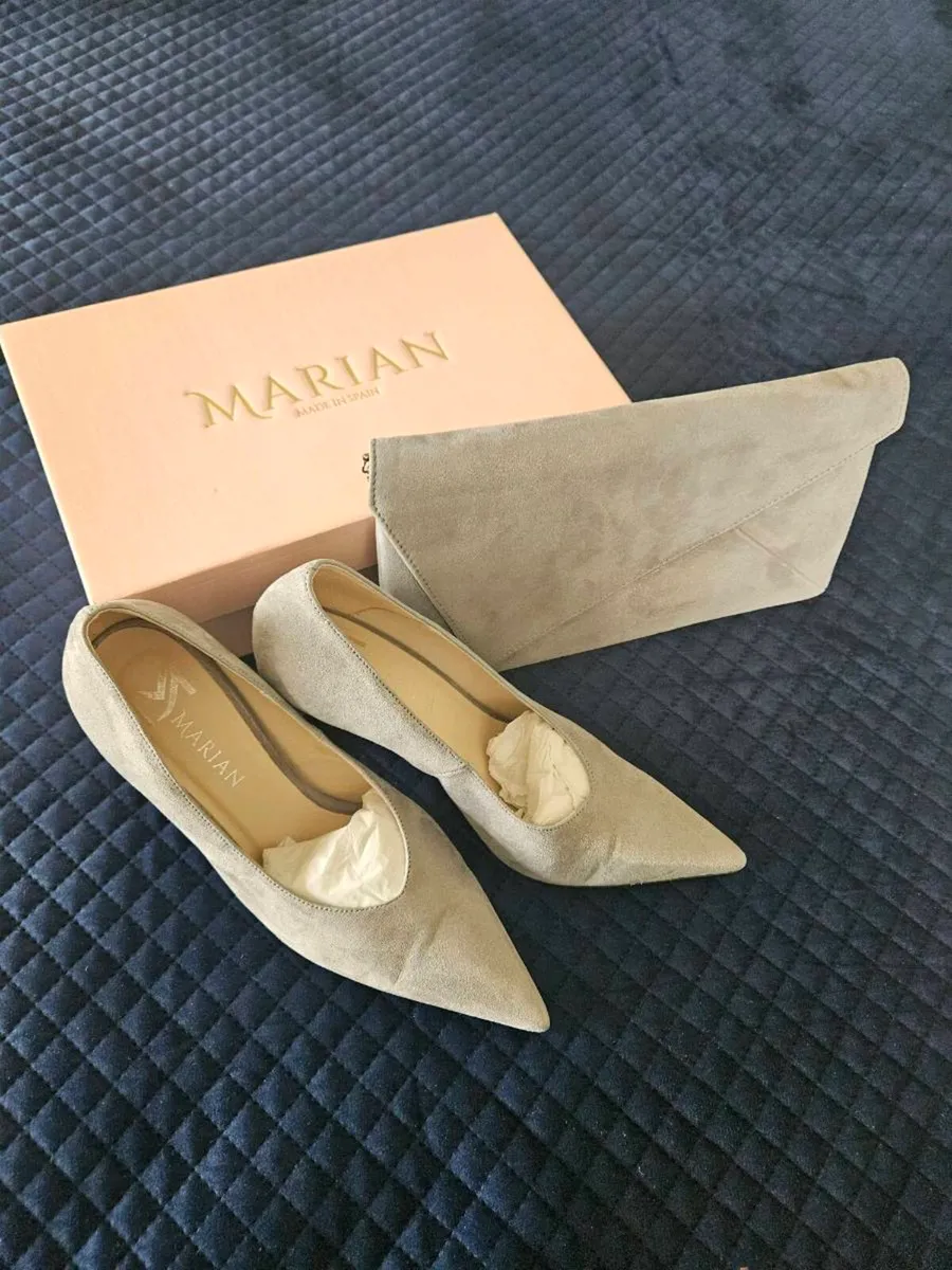 Grey Court Shoe - Image 4