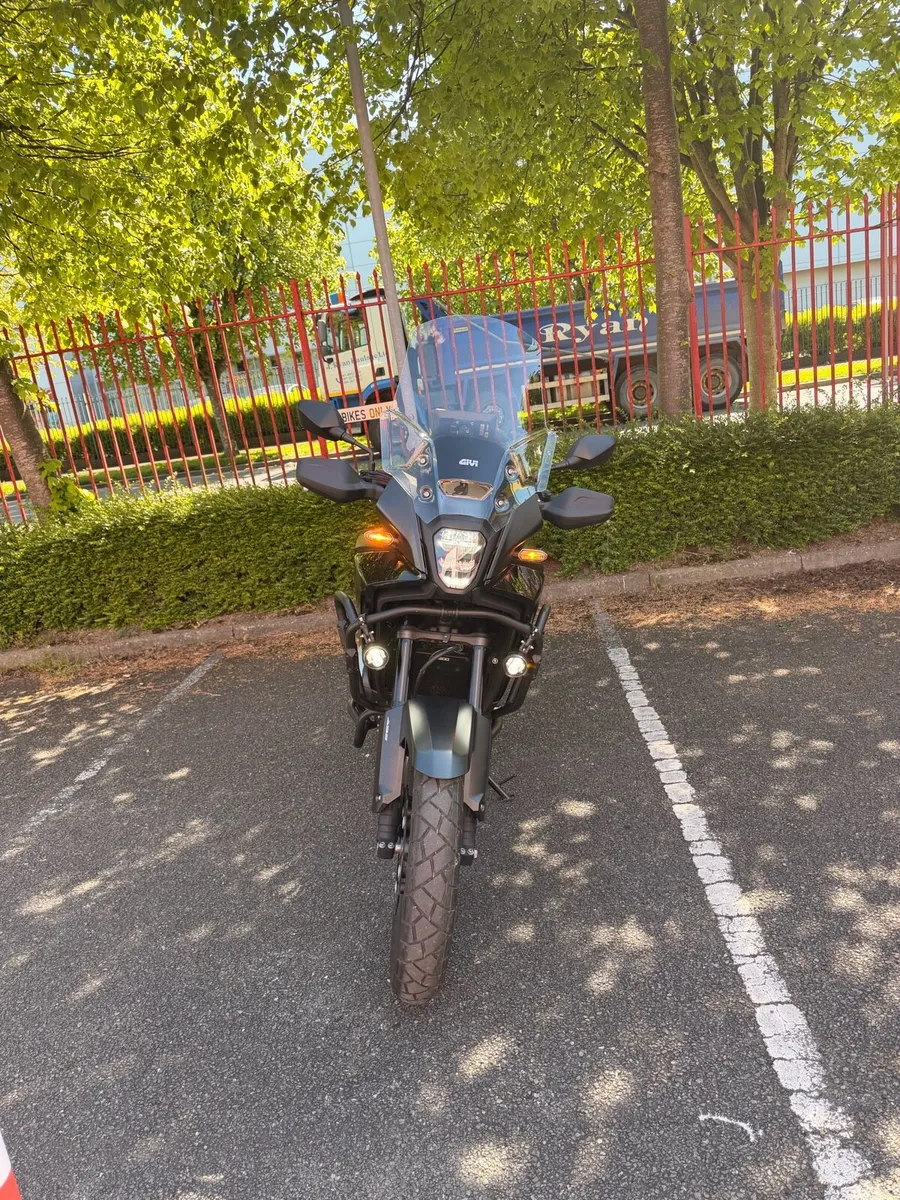 2026 Honda NX500 | 2,000km | Givi Extras - Image 2