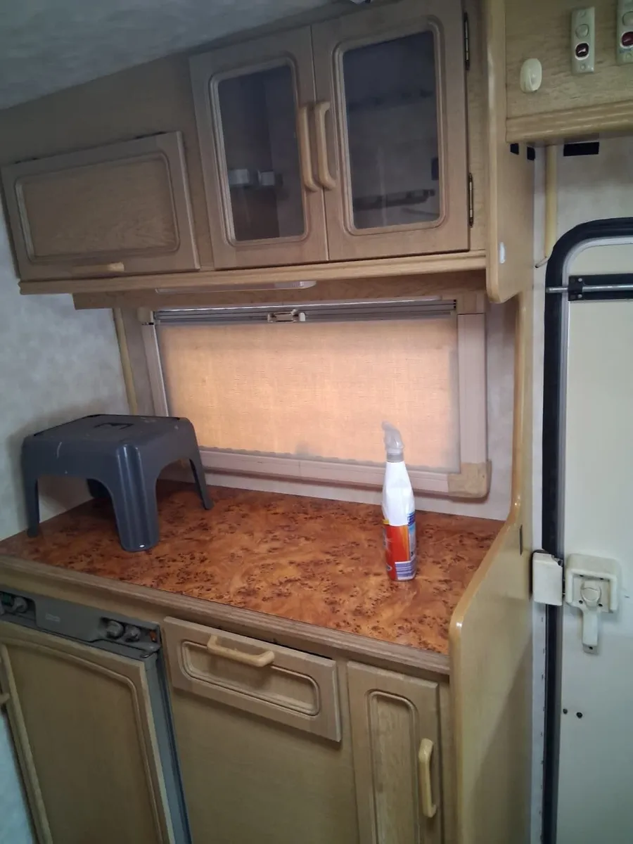 Vintage Camper - Image 1