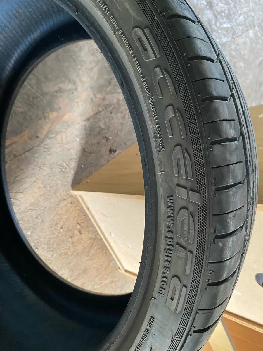 275/35/22 Tyres - Image 2