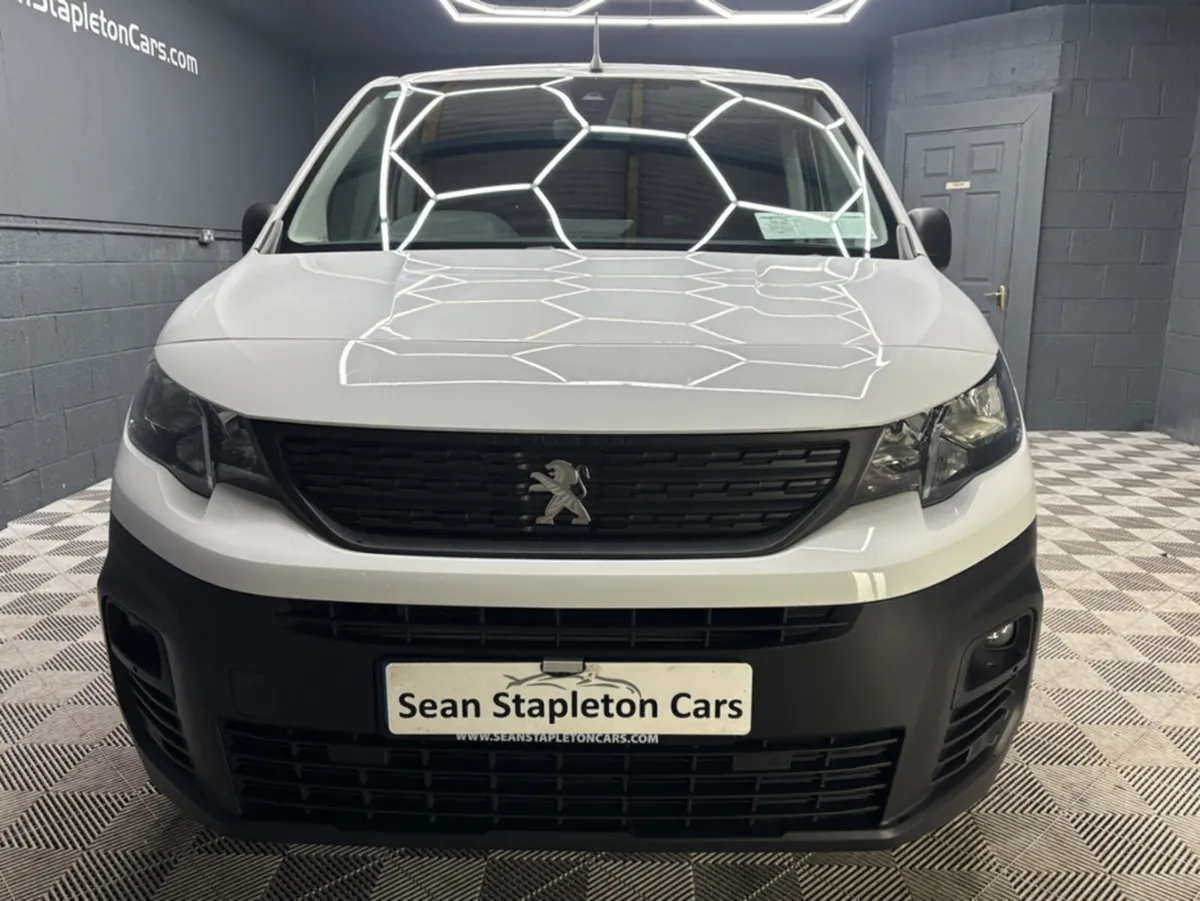 Peugeot Partner PROFESSIONAL PLUS 1.5 H HDI 100 6 - Image 2
