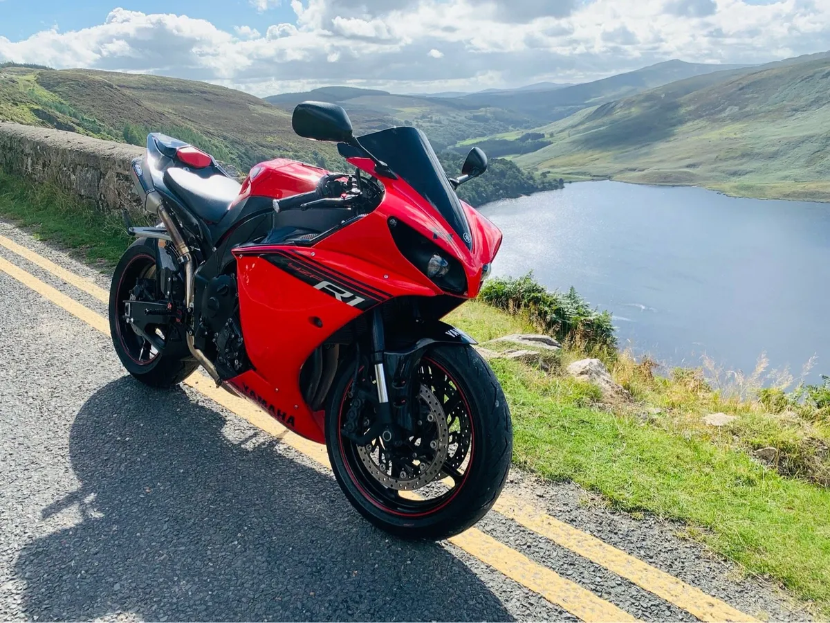 Yamaha R1 2013 - Image 4