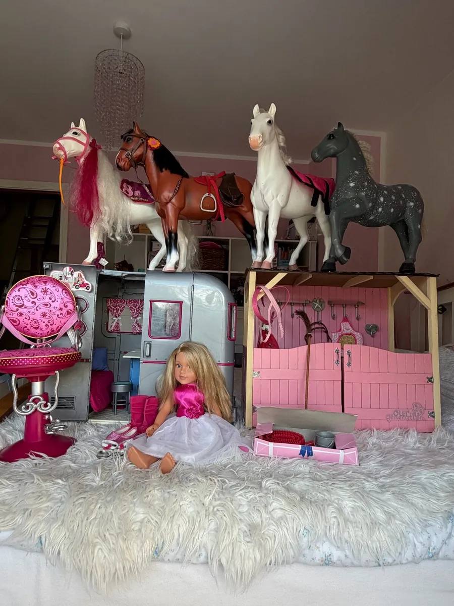 Big bundle Our Generation toys - Image 1