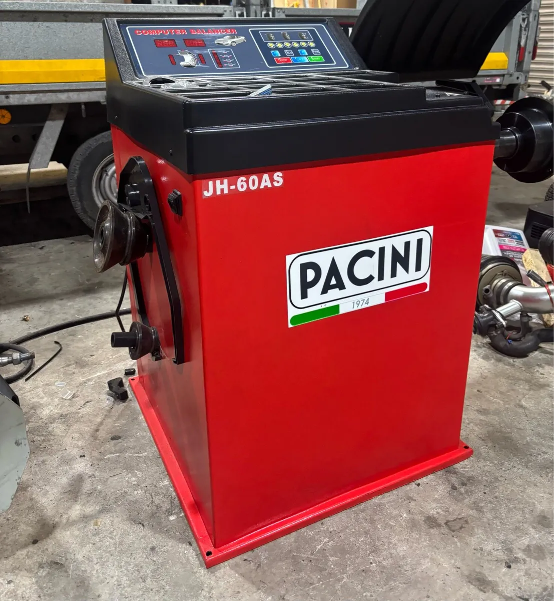 Tyre changer and Balancer - Image 2