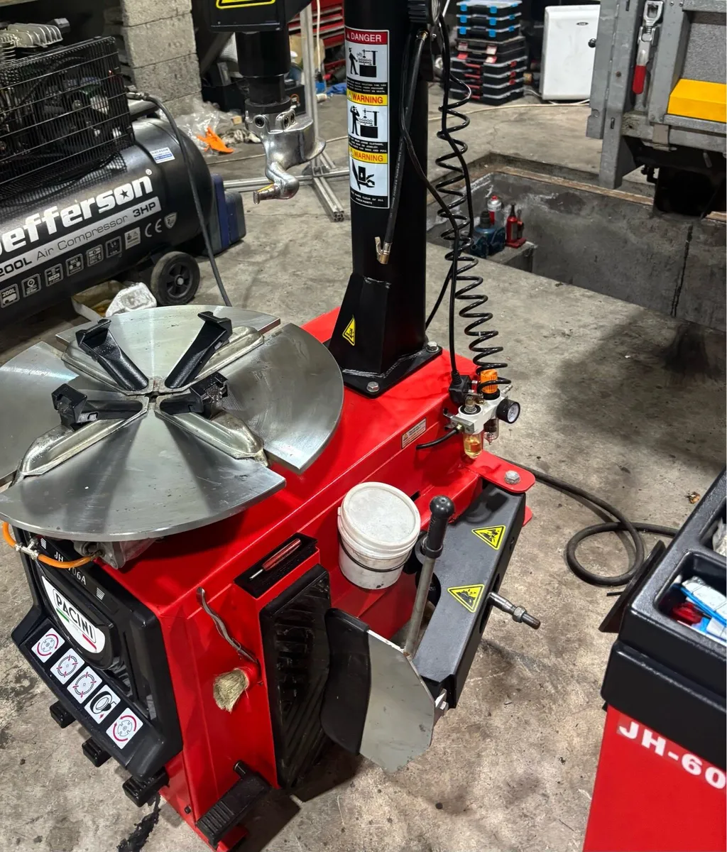 Tyre changer and Balancer - Image 3