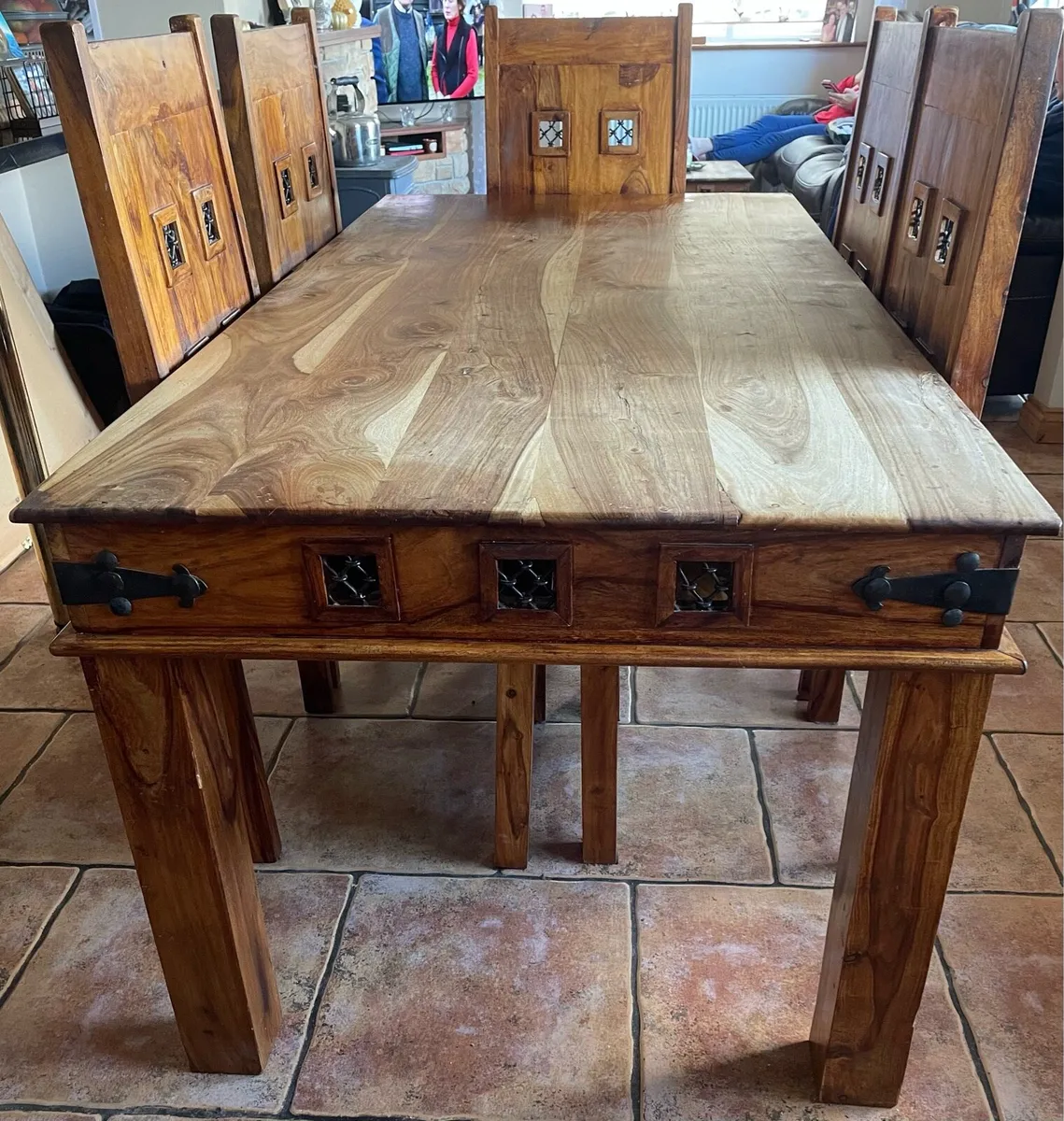 Table and Chairs - Image 1