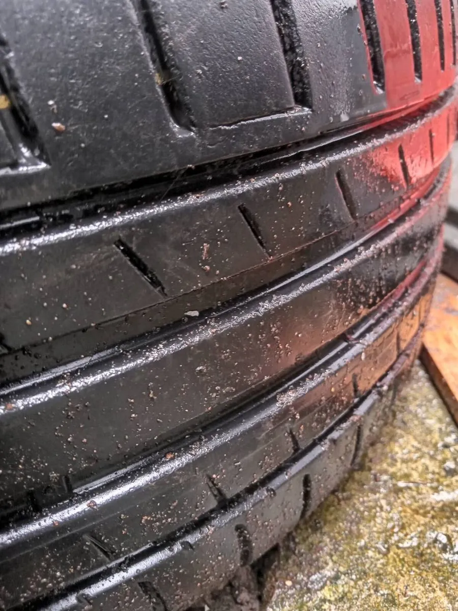 Mercedes alloys very good tyres - Image 3