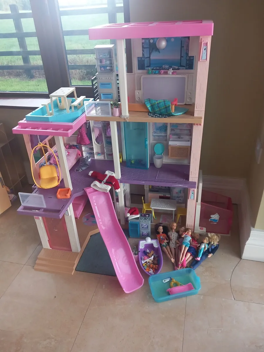 Barbie dream house