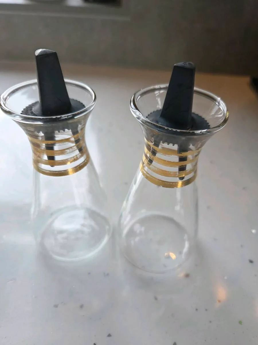 Vintage pyrex glass dispenser - Image 4