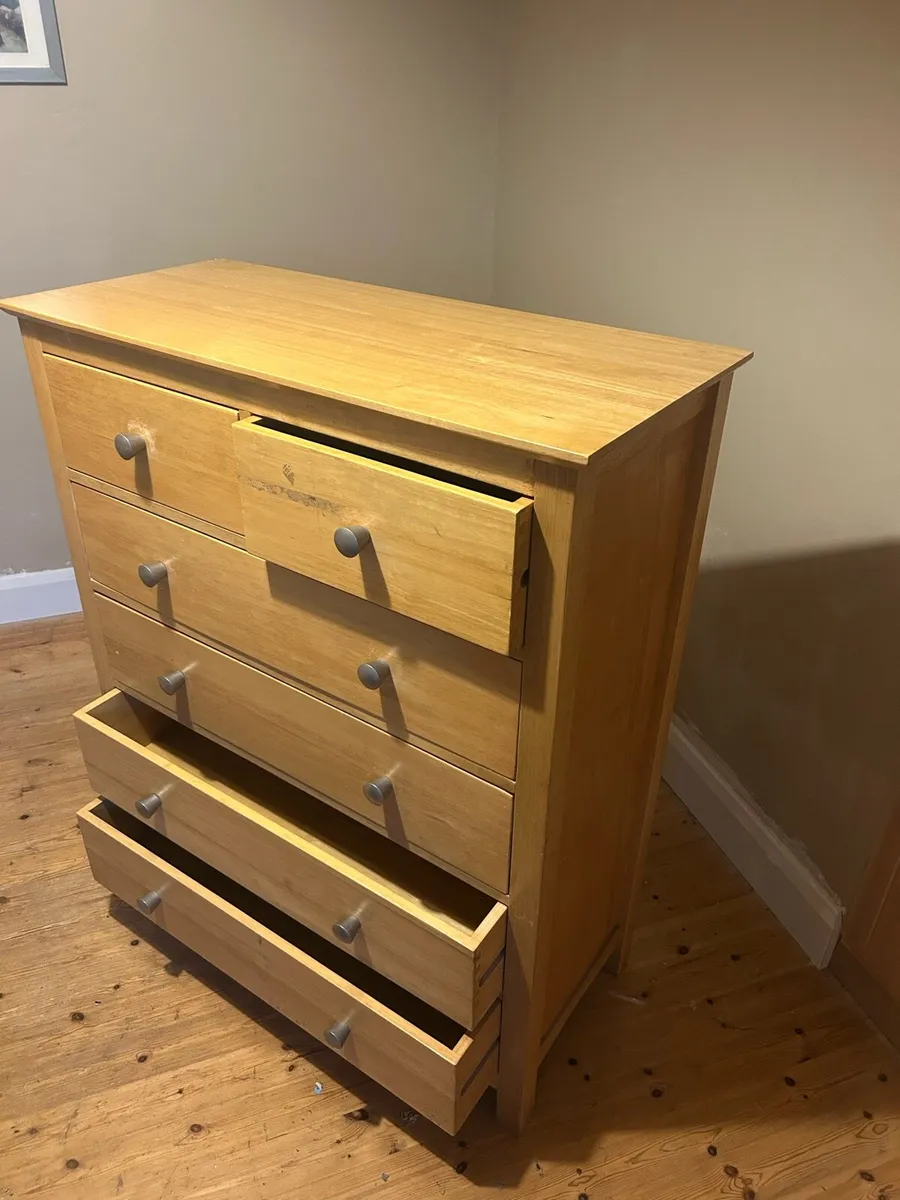 Bedroom furniture - Image 1