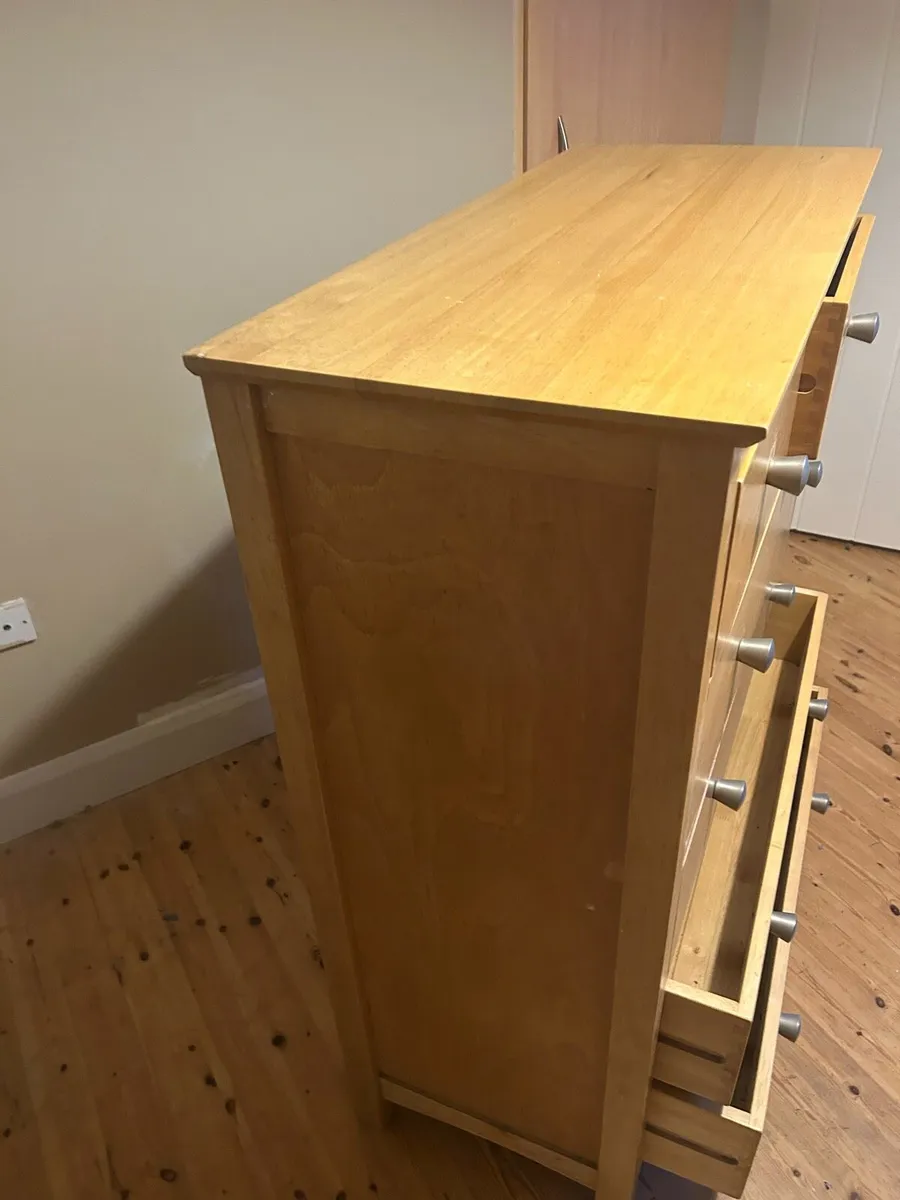 Bedroom furniture - Image 2