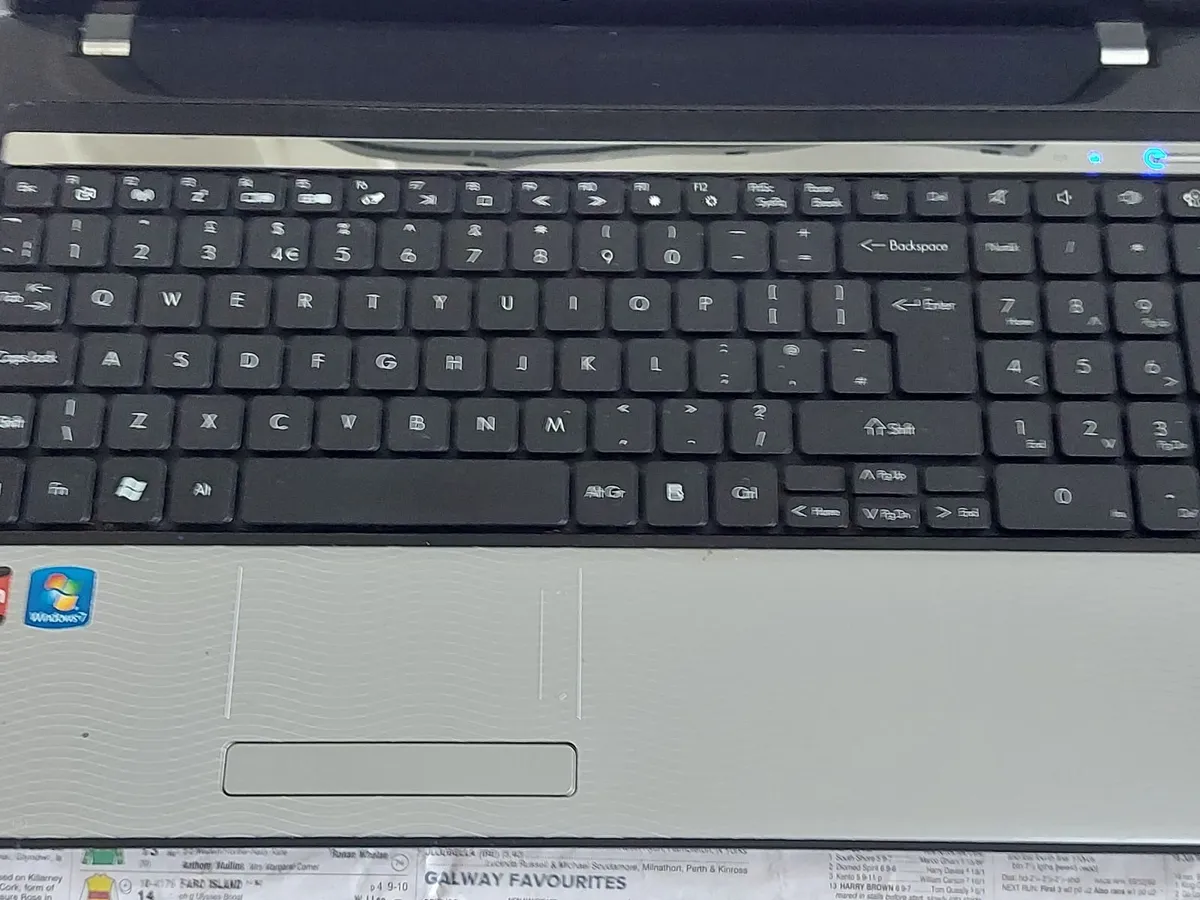 Packard Bell Easynote TM82-RB-020UK 15.6" Laptop - Image 1