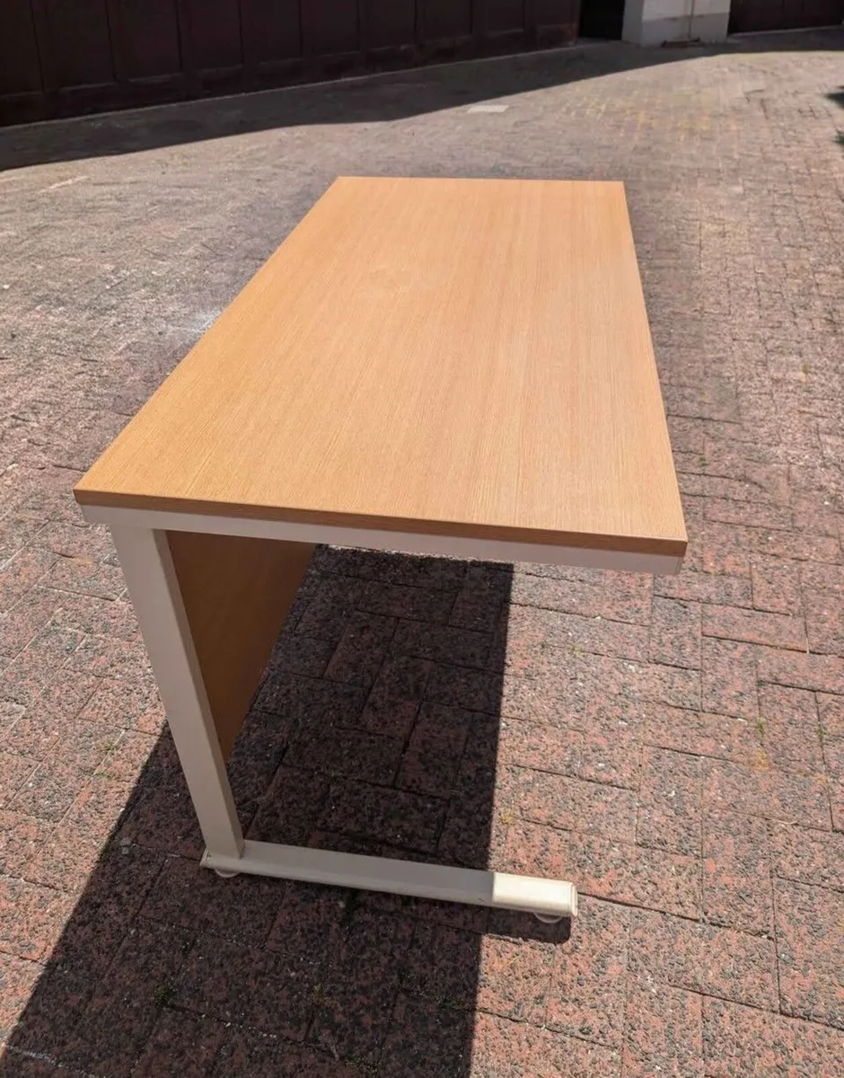 Study table - Image 4