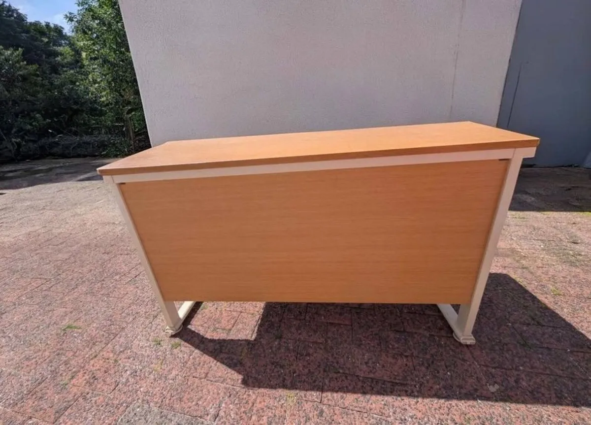 Study table - Image 2
