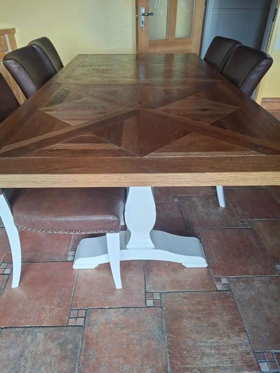 Extendable dining table and chairs. - Image 4