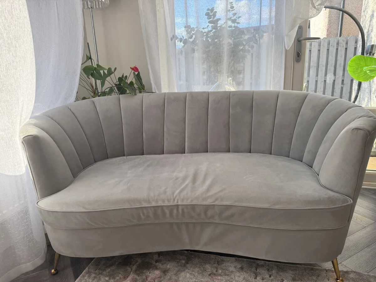 Couch - Image 2