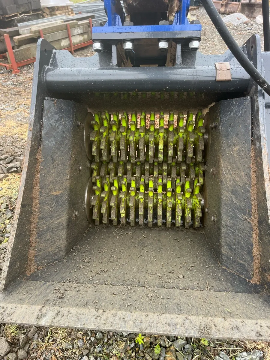 Screening bucket to suit 4 to 9 ton digger - Image 3