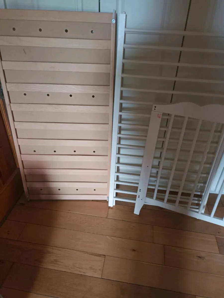 Cot for baby - Image 3