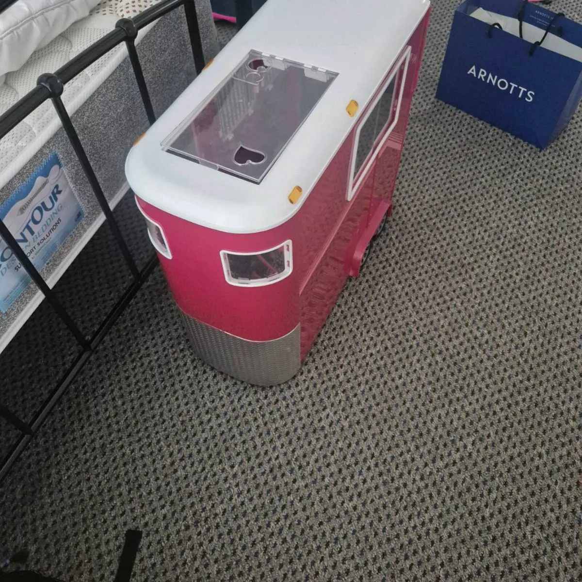 Our generation horse box - Image 1