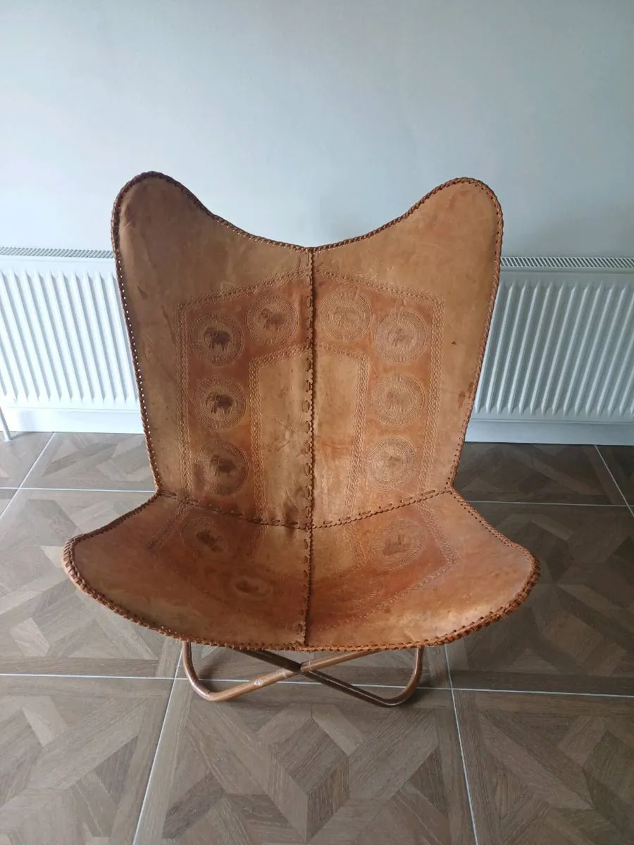 Armchair - Image 1