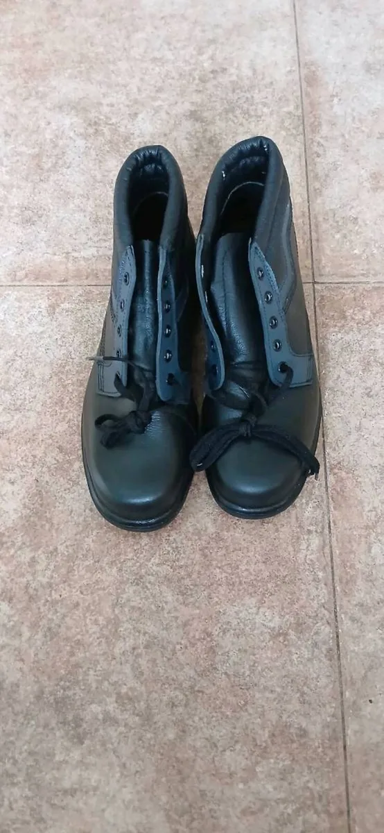 Blackthorn Work Boots - Image 1