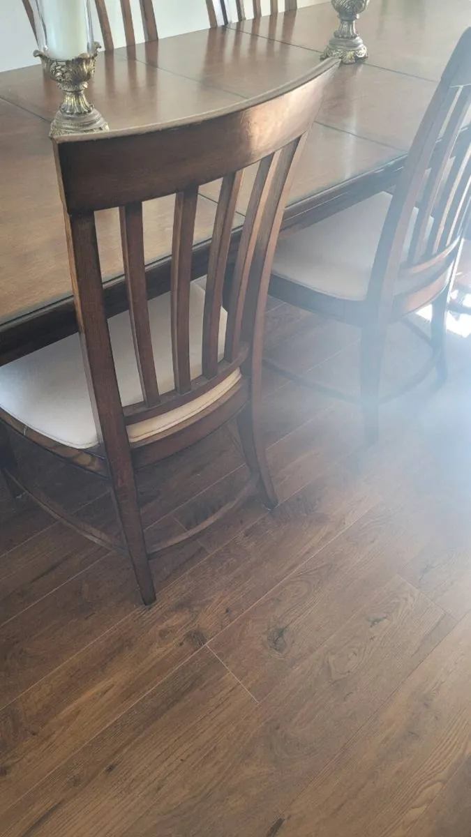 Table and Chairs - Image 2