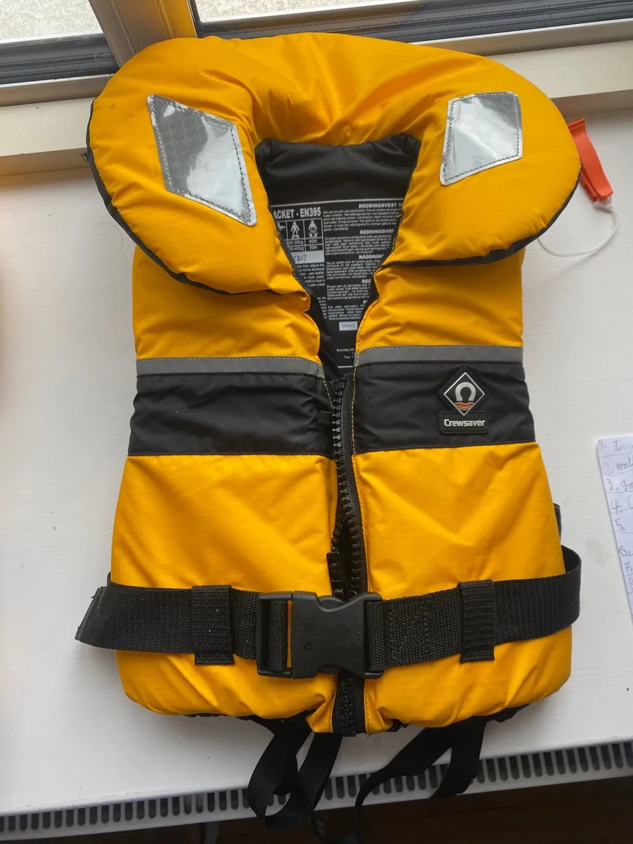 Life jackets - Image 1