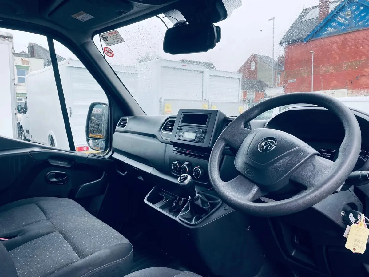 2022 Vauxhall Movano Luton Low Loader Van - Image 3
