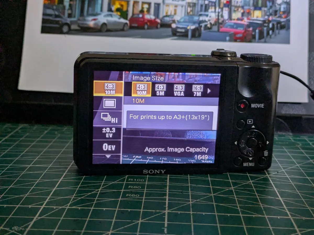 Sony Cyber-shot HX5 10MP digital compact camera - Image 3