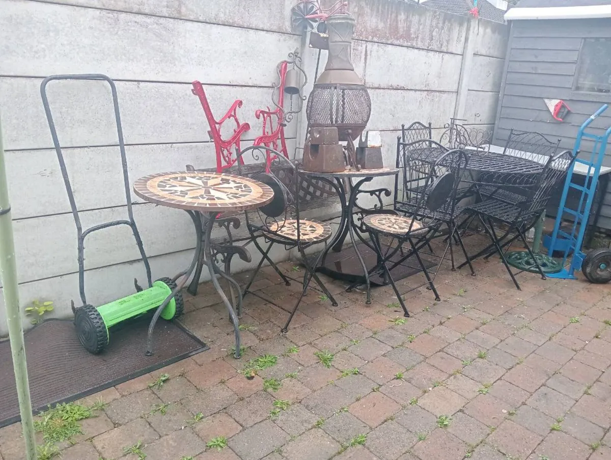 A lot of garden furniture - Image 2