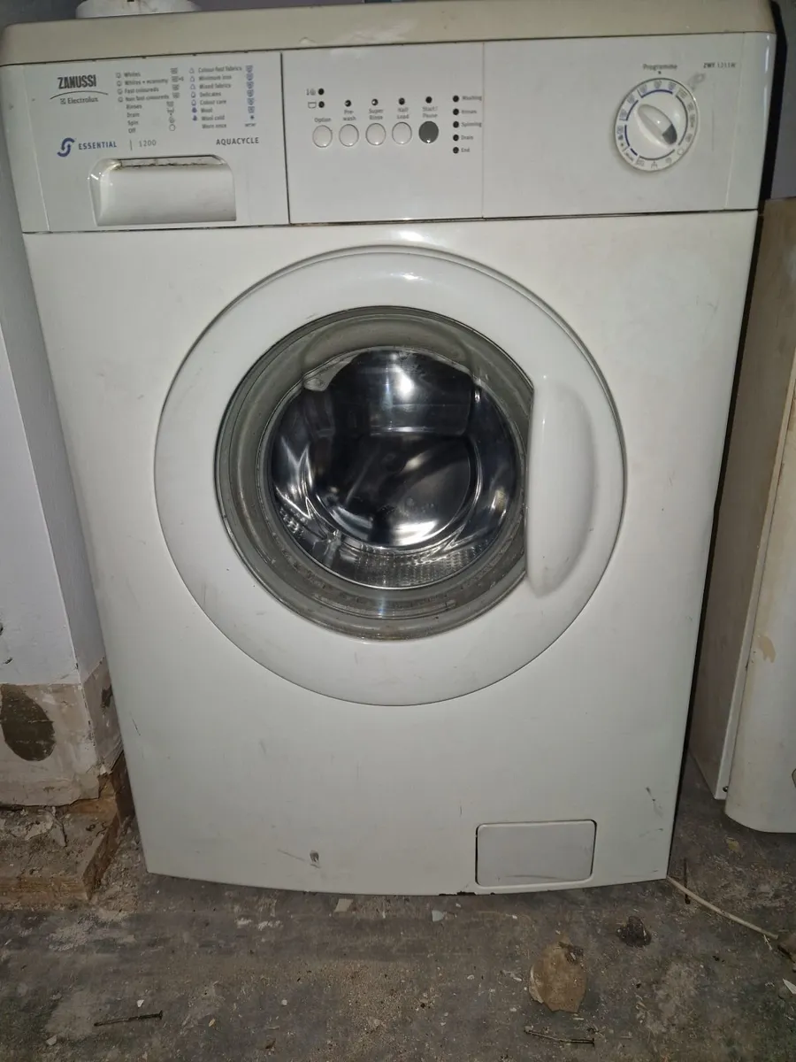 Washing machine - Image 1